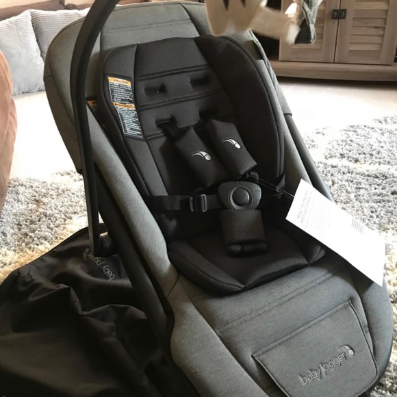 Brand new and Unused because we got so many swings gifted and didn’t have space - Picture 2 of 2